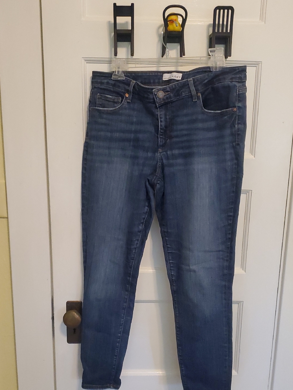 LOFT Curvy Skinny Crop Jeans